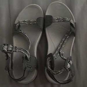 Viakix Black and Gray Women's Hiking Sandals